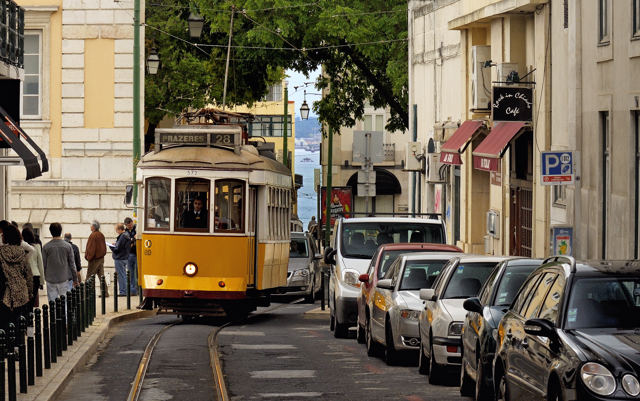 Tram 28